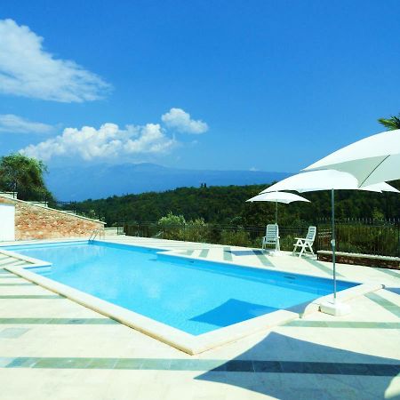 Albatros Apartment ตอสโกลาโน มาแดร์โน ภายนอก รูปภาพ